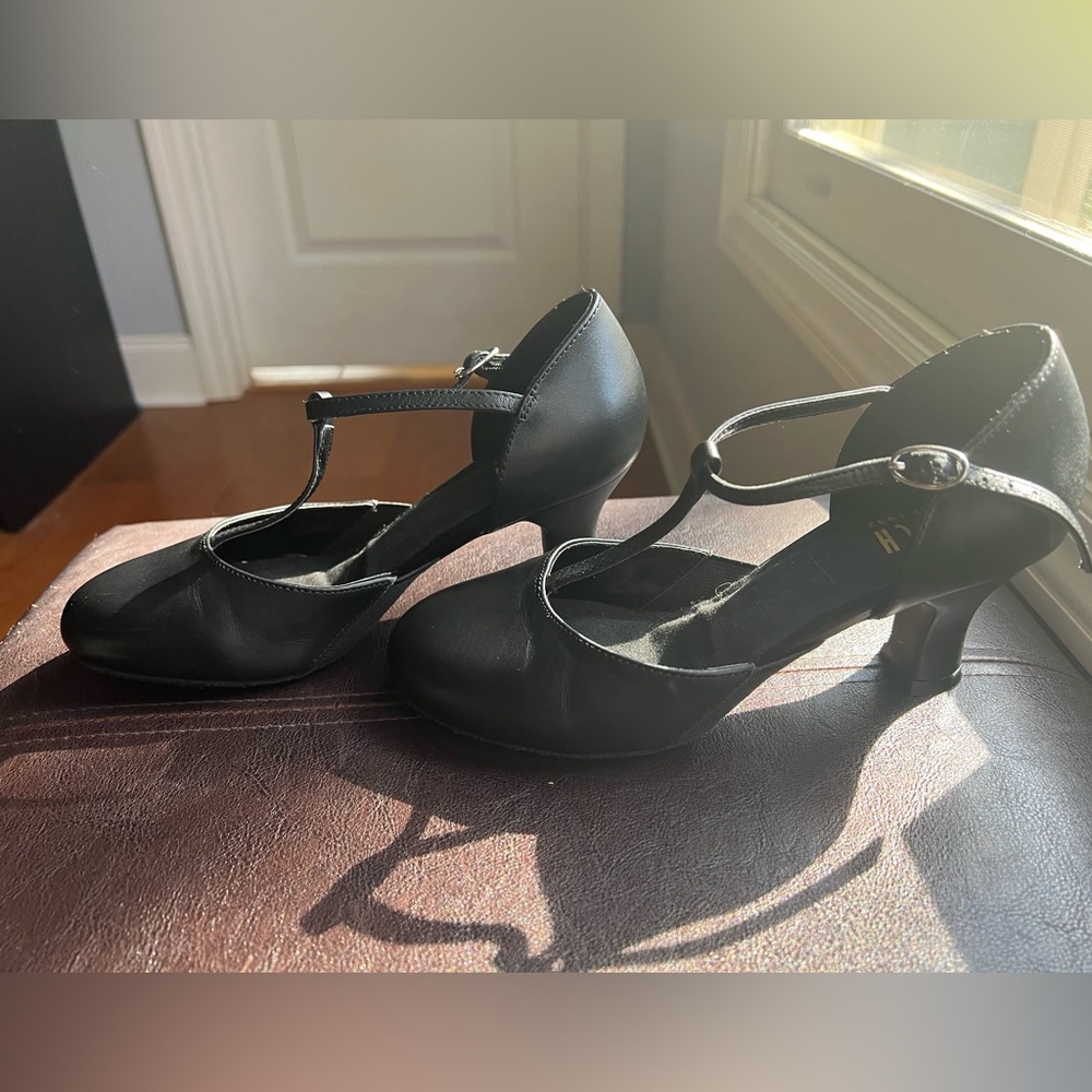 Bloch Dance Women's Split Flex Character Shoe Size 7.5